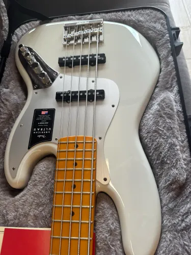Baixo fender ultra II
