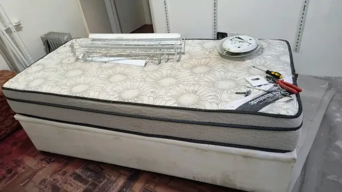 Cama de solteiro box baú