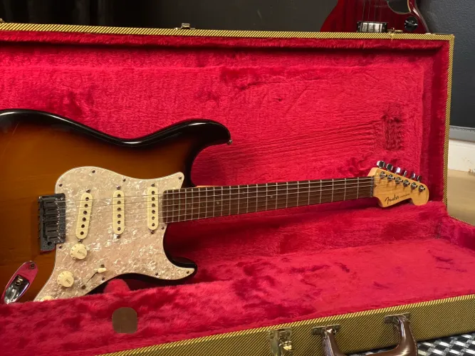 Guitarra Fender American Deluxe Stratocaster 2008