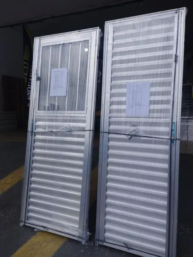 PORTA DE ALUMÍNIO APARTIR DE R$479,99 - DIRETO DA FÁBRICA