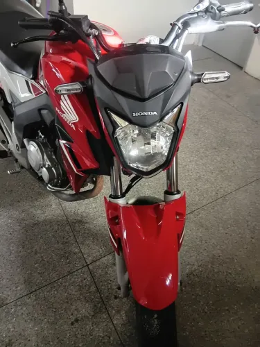 CB twister 250, com 17200, muito bem conservada.