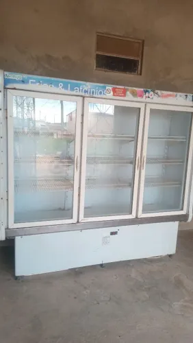 Freezer expositor