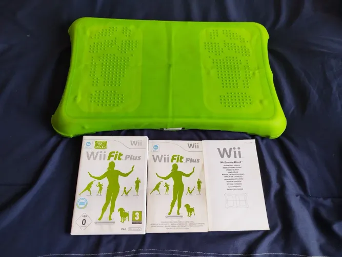 Wii balance Board + Wii Fit Plus