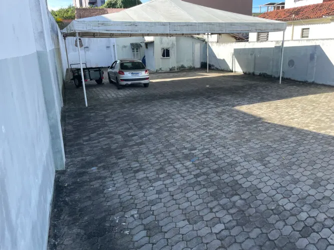 ESTACIONAMENTO/GALPÃO EXCELENTE PREÇO