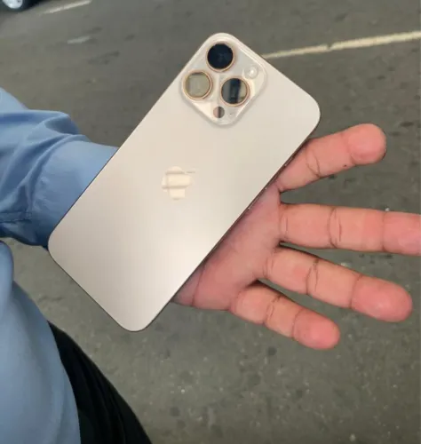 iPhone 16 pro Max 256 GB, com garantia applecare ate 31/01/2027