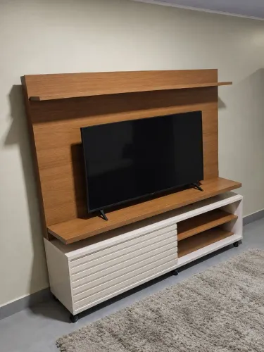 Estante home theater com rack e painel