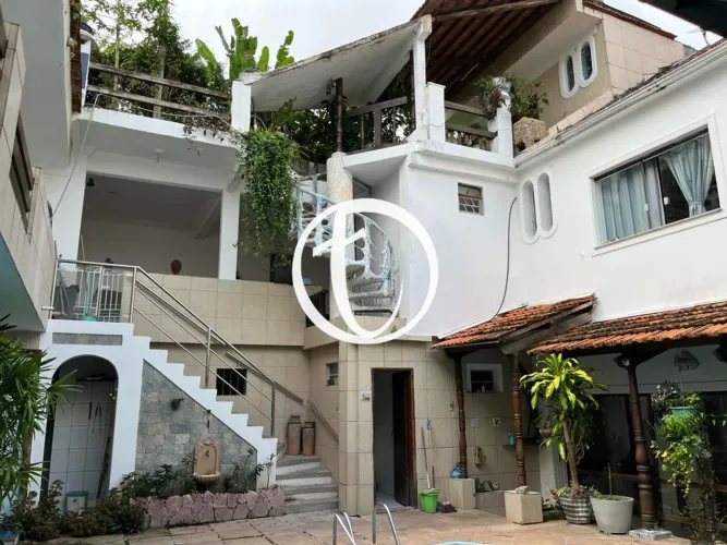 CASA Á VENDA NO ACUPE DE BROTAS 6/4 COM PISCINA.