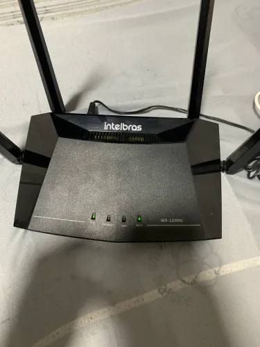 Roteador Intelbras W5-1200G 4 antenas
