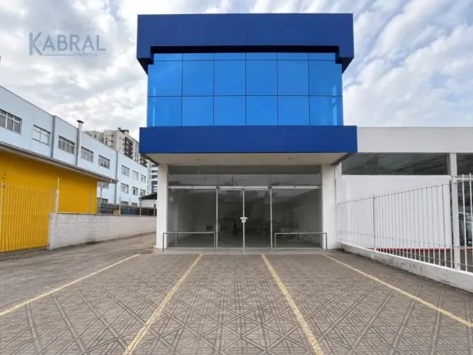 Galpão com loja no Estreito - Alto Potencial de Investimento