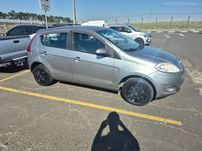 Fiat Palio Attractive 1.0 EVO Fire Flex 8V 5P 2016