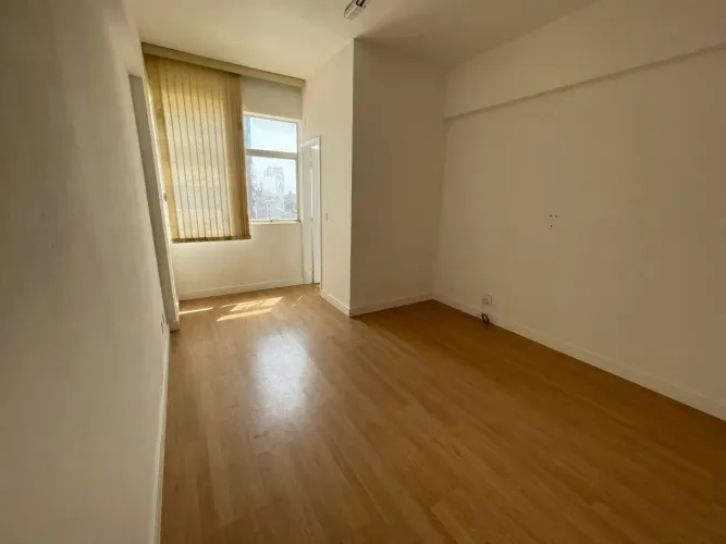 Salas/Conjuntos de 0 quartos no bairro Santa Efigênia
