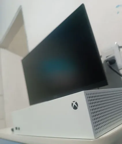 Xbox séries S + monitor de 120hz