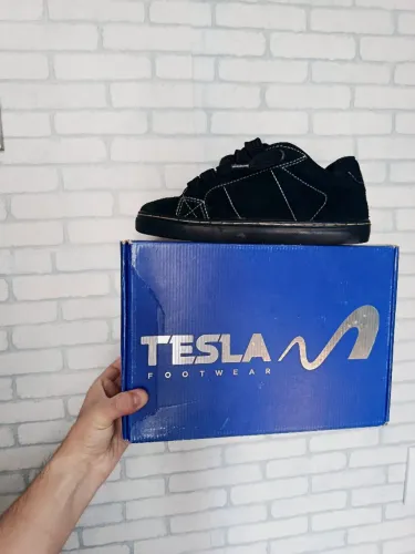 Tênis Tesla Original TAM 39
