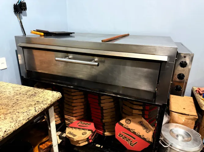 Forno elétrico para pizza p/refrataria, p/6 pizza grande