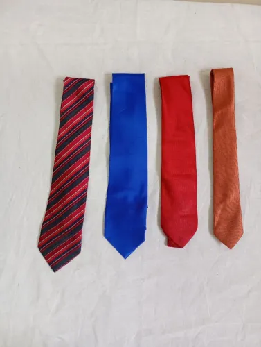KIT DE 4 GRAVATAS