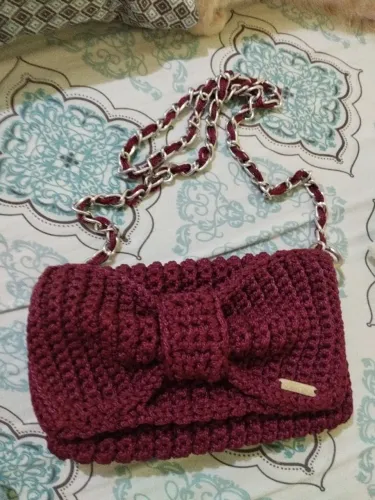 Bolsa de passeio vinho de crochê