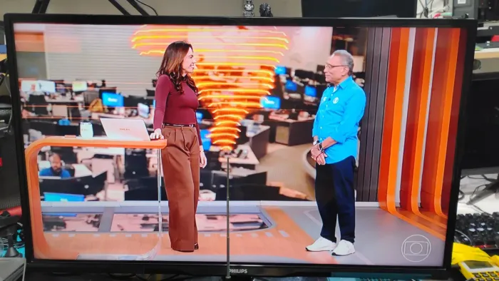 TV 32 DIGITAL PHILIPS NAO E SMART