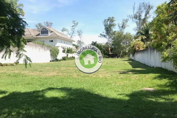 JARDIM IBIZA - PARABENS! ACABOU DE ENCONTRAR O SEU TERRENO NO CONDOMINIO DE LUXO!