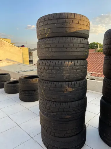 Vendo par de pneus 245 35 20