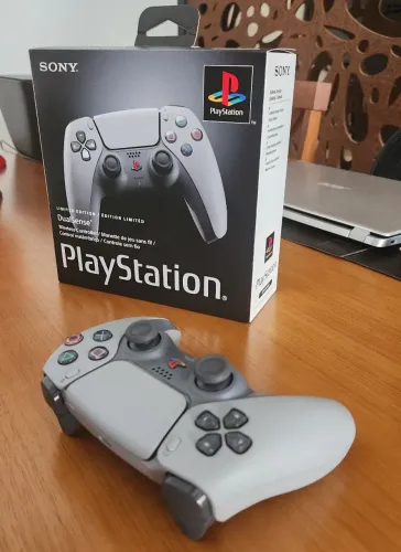 Dualsense PS5 Aniversário 30 Anos PlayStation
