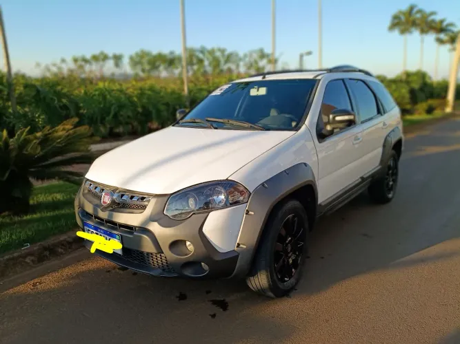 Fiat Palio Weekend Adventure Locker 1.8 Flex 2017