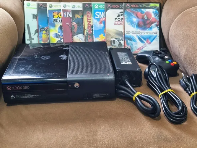 Xbox 360 super slim Black piano