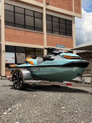 Jet SKY Sea Doo Wake Pro 230