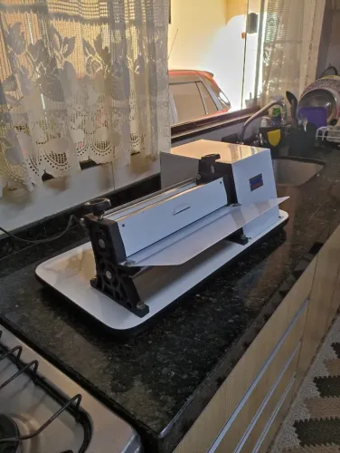 Cilindro Elétrico para Massas - Prático, Rápido e Ideal para Uso Doméstico