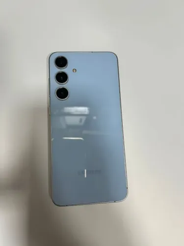 Celular S24 FE