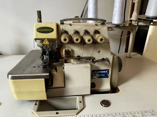 Vendo Maquina Galoneira 504