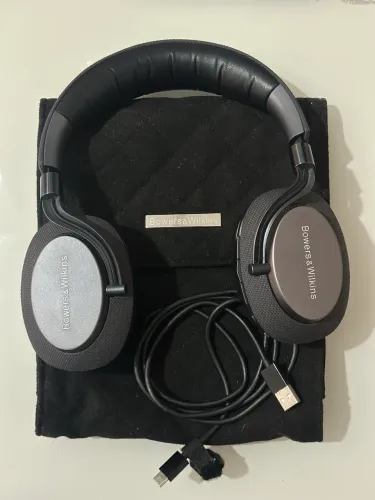 Bowers & Wilkins PX (6)