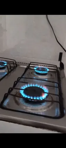 Vendo fogão 4 bocas funcionando e forno tbm