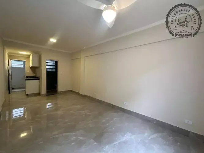 KITNET À VENDA NO CANTO DO FORTE | 33M² REFORMADA E 1 VAGA