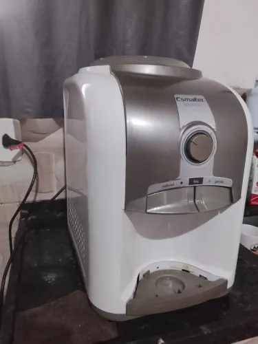 Bebedouro Esmaltec egm30 
