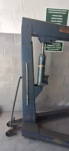 GIRAFA HIDRÁUALICA 2.000 KG OU 2 TON COM PROLONGADOR