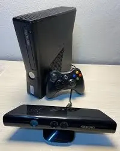 Xbox 360 com Kinect +1 controle sem fio + 6 jogos originais