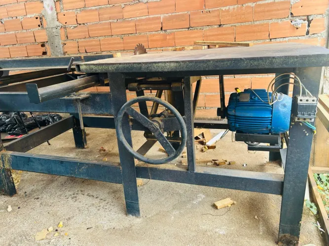 Circular bancada, esquadria 7,5 cv trifásico 