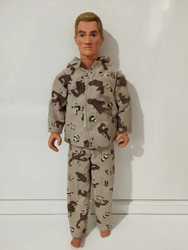 Boneco soldado vintage.