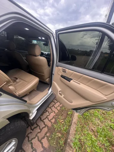 Toyota Hilux SW4 SRV D4-d 4X4 3.0 TDI Dies. AUT 2012