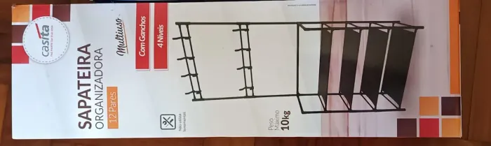 Sapateira 4 níveis com ganchos para bolsas.