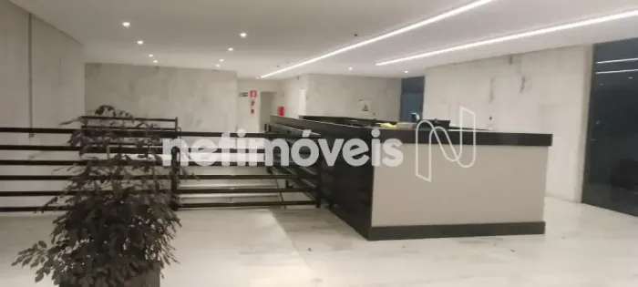 Andar comercial com 866 m²;, 14 banheiros e 8 vagas no Cruzeiro