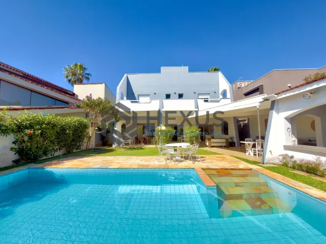 Casa de alto padrão à venda no Jardim Acapulco, Guarujá