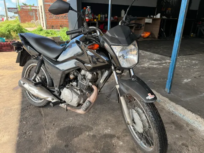 Fan 125 ES (partida elétrica)