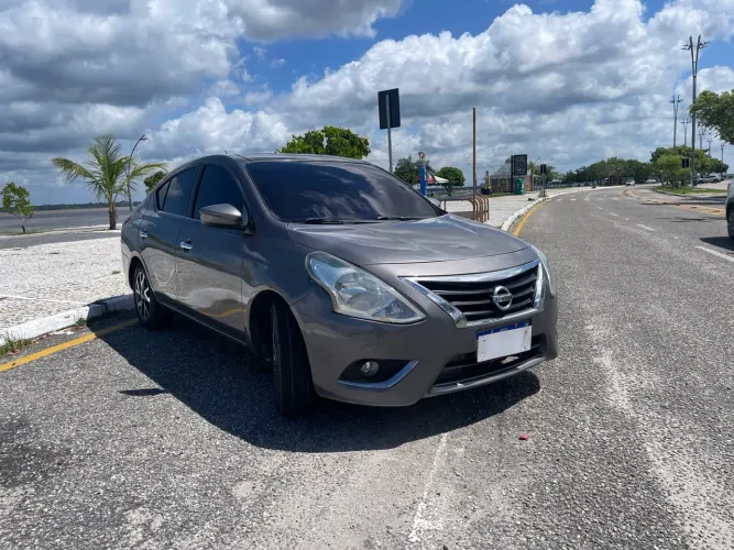 Nissan Versa SL 1.6 16V Flexstart 4P Mec. 2016
