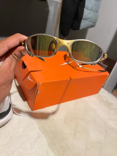 Vendo juliet 24k 1 linha lente polaroide, ZERA !