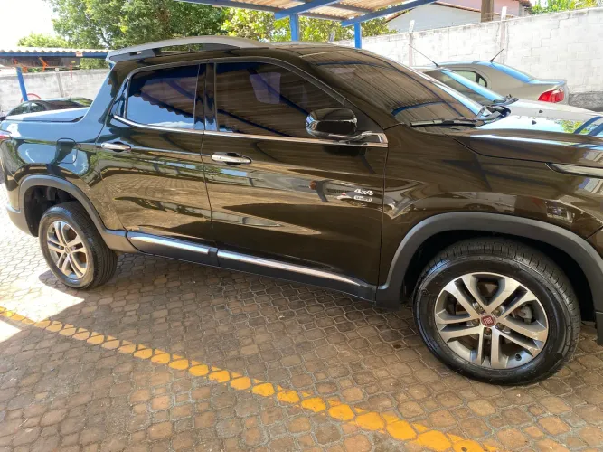 Fiat Toro Volcano 2.0 16V 4X4 TB Diesel Aut. 2017