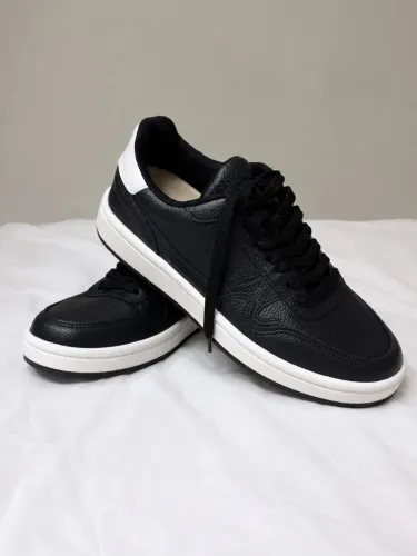 Tênis feminino novo arraso couro