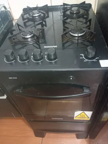 Fogão 4 bocas ótimo