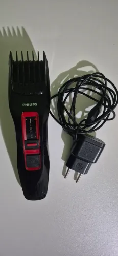 Máquina de Cortar Cabelo Philips Pente Removível Para Lavar R$90,00 Reais