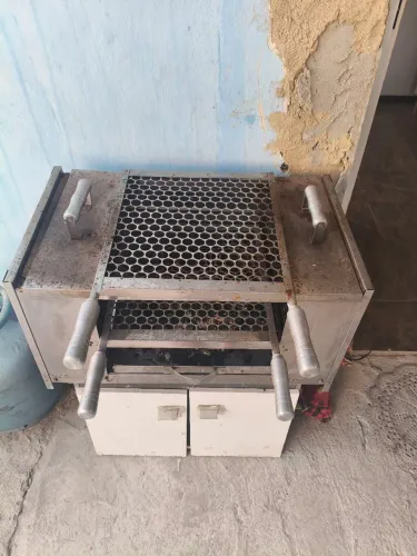 Churrasqueira ecológica pouco usada